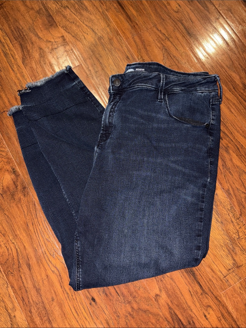 Women’s Old Navy Dark Blue Stretch Super Skinny Ankle Jeans Size 18